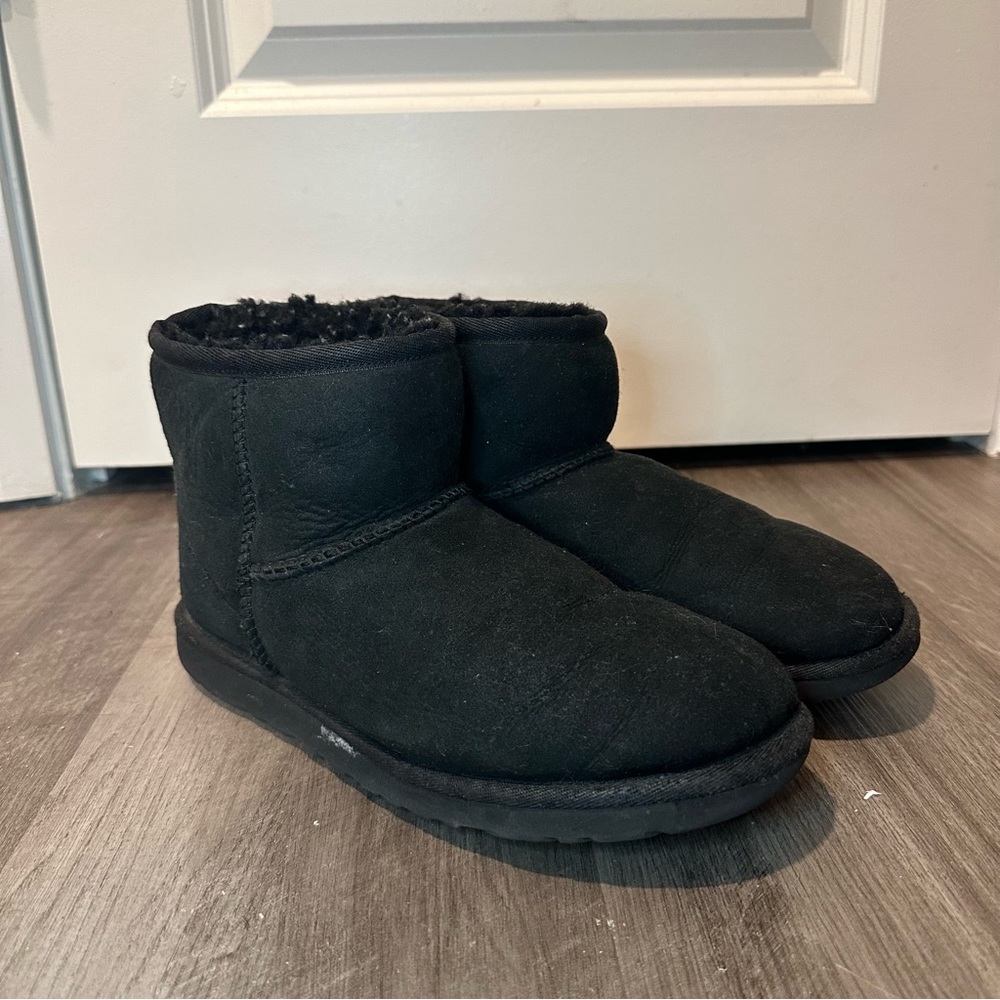 Ugg Black Mini - image 2